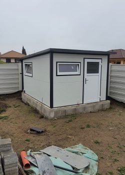 domcek so zakladom